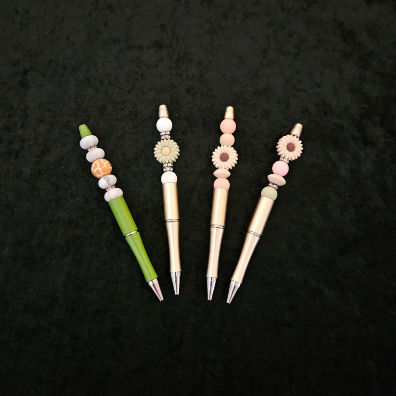 Green Daisy Pen - White and Gold - Image 3